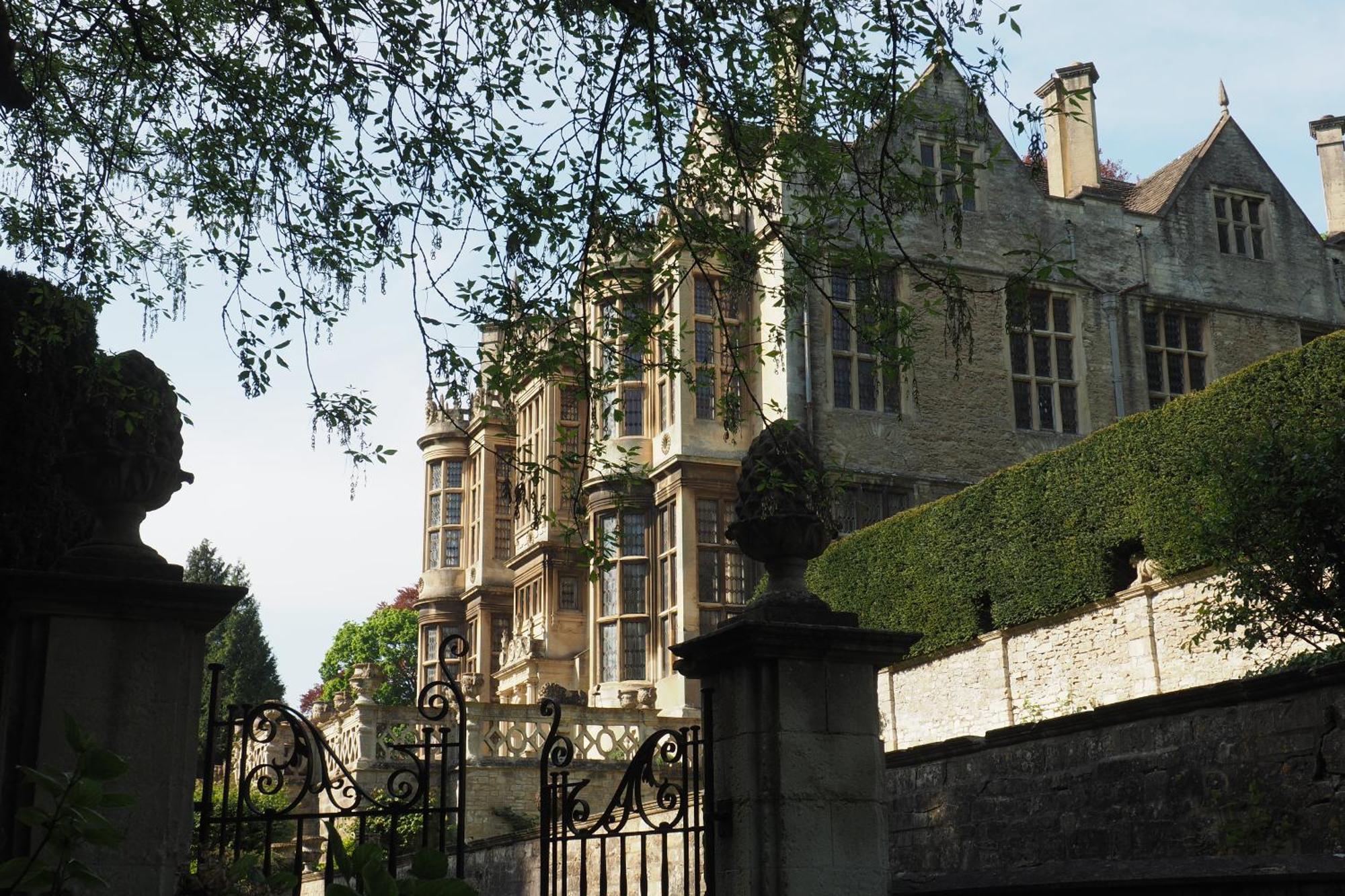 The Hall - Historic Grade I-Listed Jacobean Mansion Bradford-On-Avon ภายนอก รูปภาพ